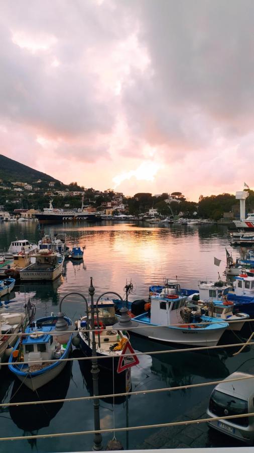 Appartamento Panoramico La Rosa Dei Venti - Maestrale Ischia Buitenkant foto